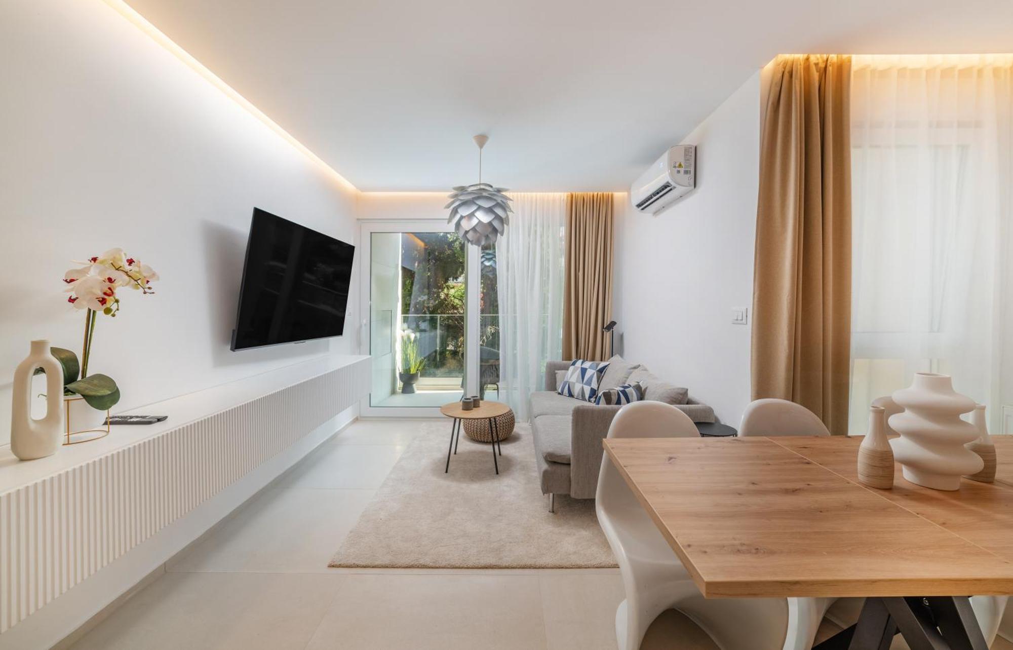Cro.lo Modern Retreat Split